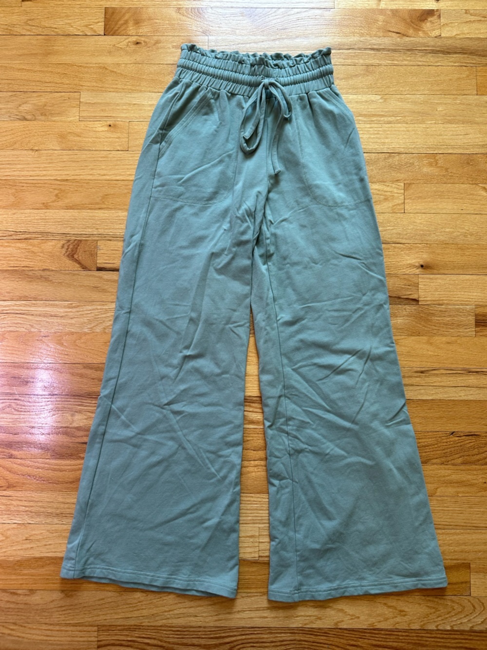 Johnny Was Calme Green Wide Leg
Relaxed Terry Pant size XS - Picture 4 of 6
